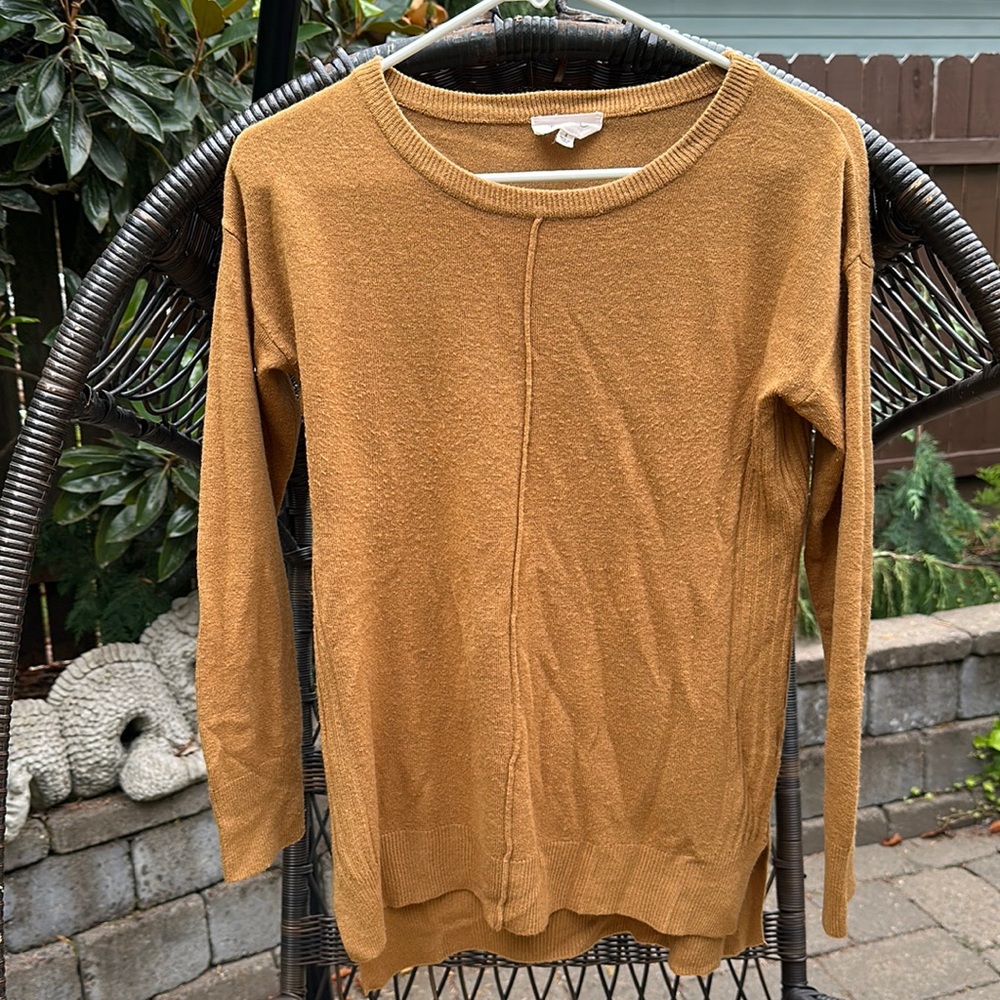 Becaal sweater size small